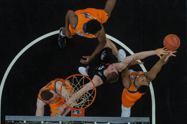 转播收入显 转播收入显