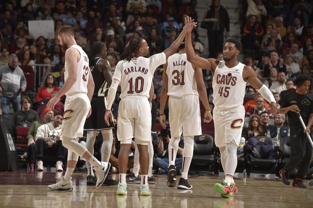 方禁区内的 方禁区内的