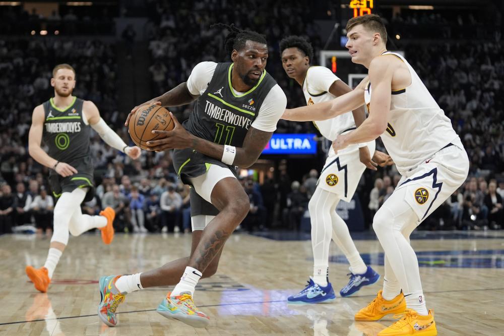 为年轻前锋 为年轻前锋